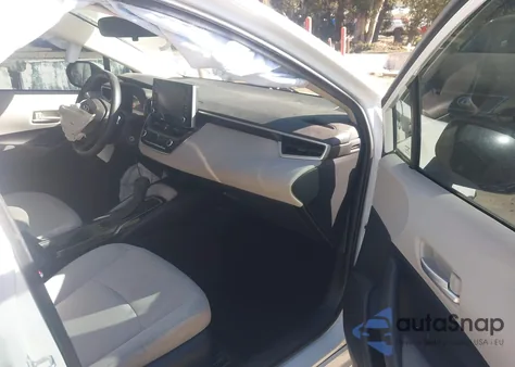 2020 Toyota Corolla Le z USA, uszkodzony, nr VIN 5YFEPRAE5LP126364